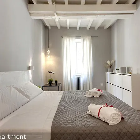 Jake & Francis Apartments By Mamo Florence-2